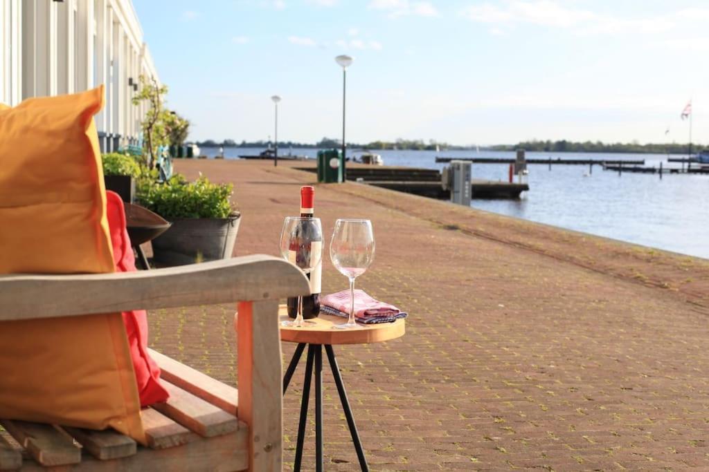 Luxury Harbour Suite With Private Parking Лусдрехт Экстерьер фото