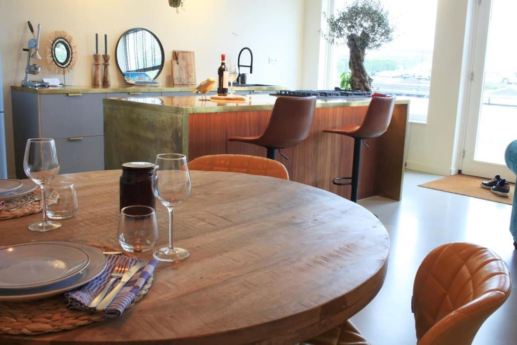 Luxury Harbour Suite With Private Parking Лусдрехт Экстерьер фото