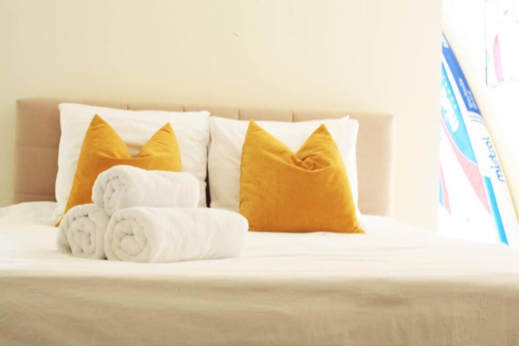 Luxury Harbour Suite With Private Parking Лусдрехт Экстерьер фото